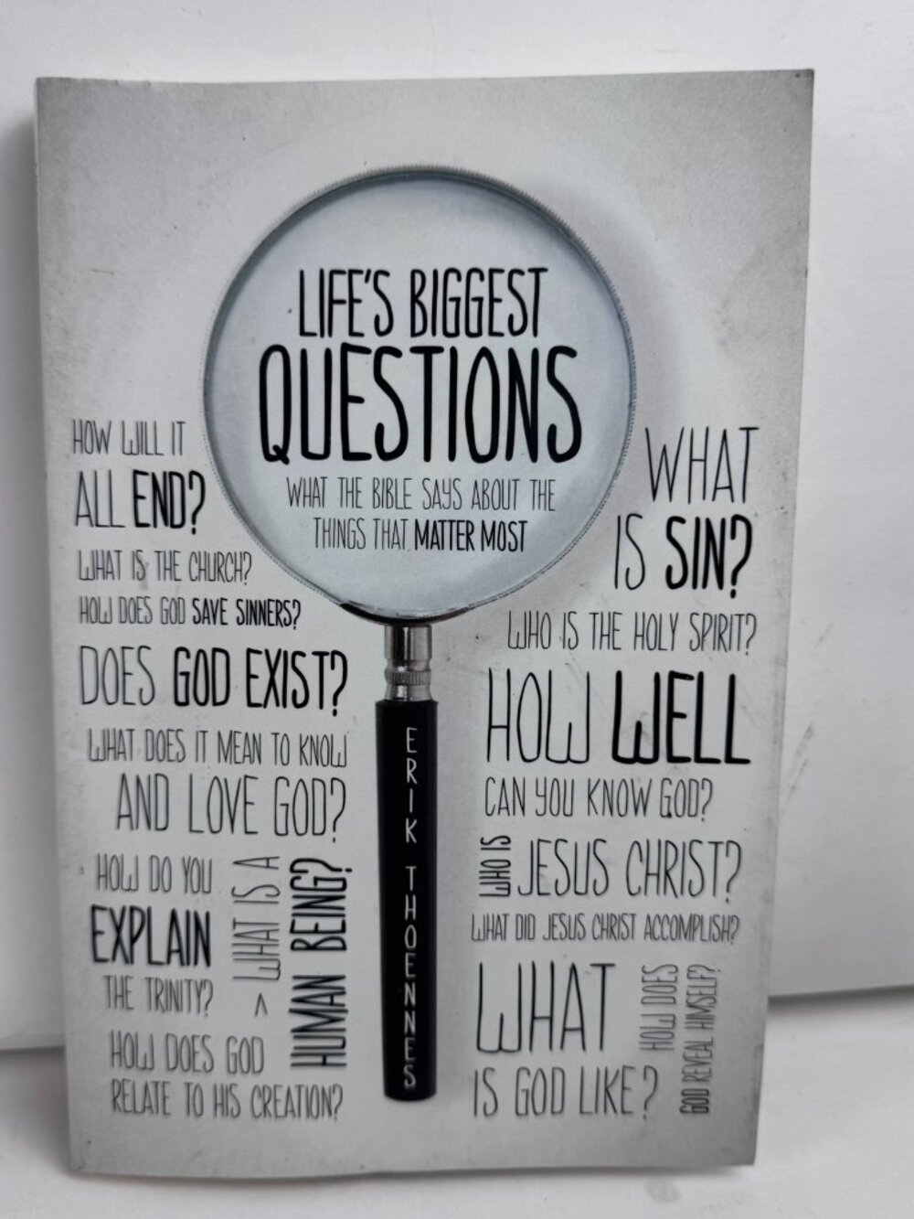 Life's Biggest Questions Erik Thoennes Paperback ISBN 9781433526718 Crossway